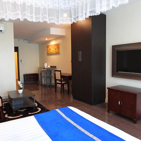Koki Hotel Kampala Exteriér fotografie
